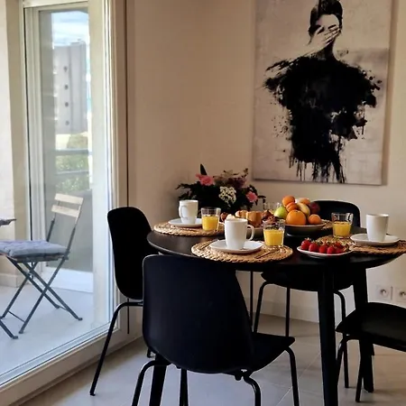 Lägenhet Beautiful 2p 39 M2, Ac, Balcony *