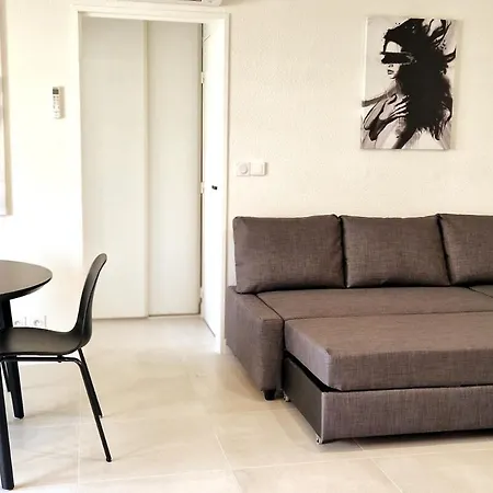 Apartment Beautiful 2p 39 M2, Ac, Balcony Antibes