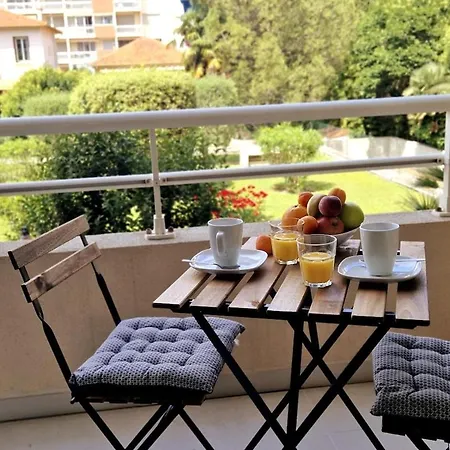Beautiful 2p 39 M2, Ac, Balcony Apartment *