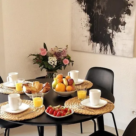 Beautiful 2p 39 M2, Ac, Balcony Apartment *