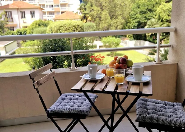 Beautiful 2p 39 M2, Ac, Balcony شقة *