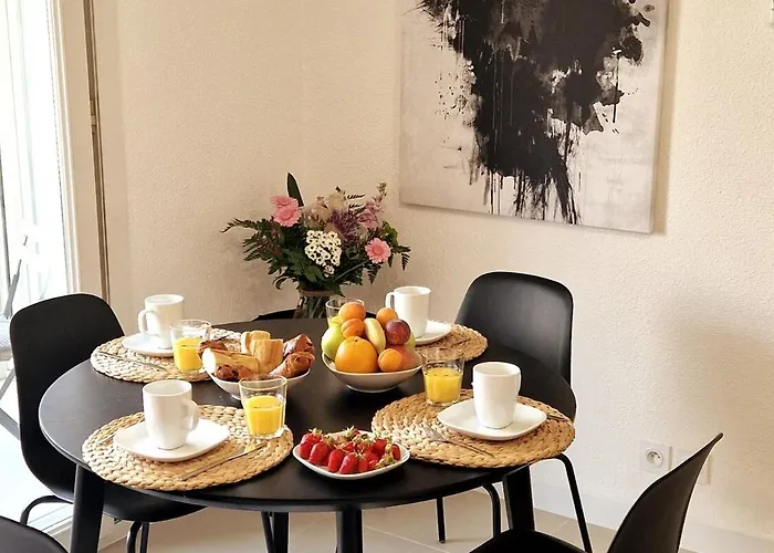Beautiful 2p 39 M2, Ac, Balcony شقة *