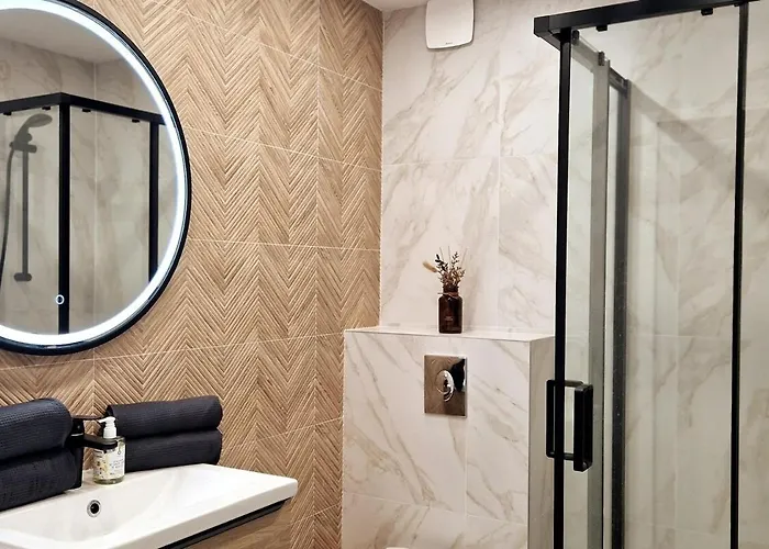 Beautiful 2p 39 M2, Ac, Balcony شقة أنتيب